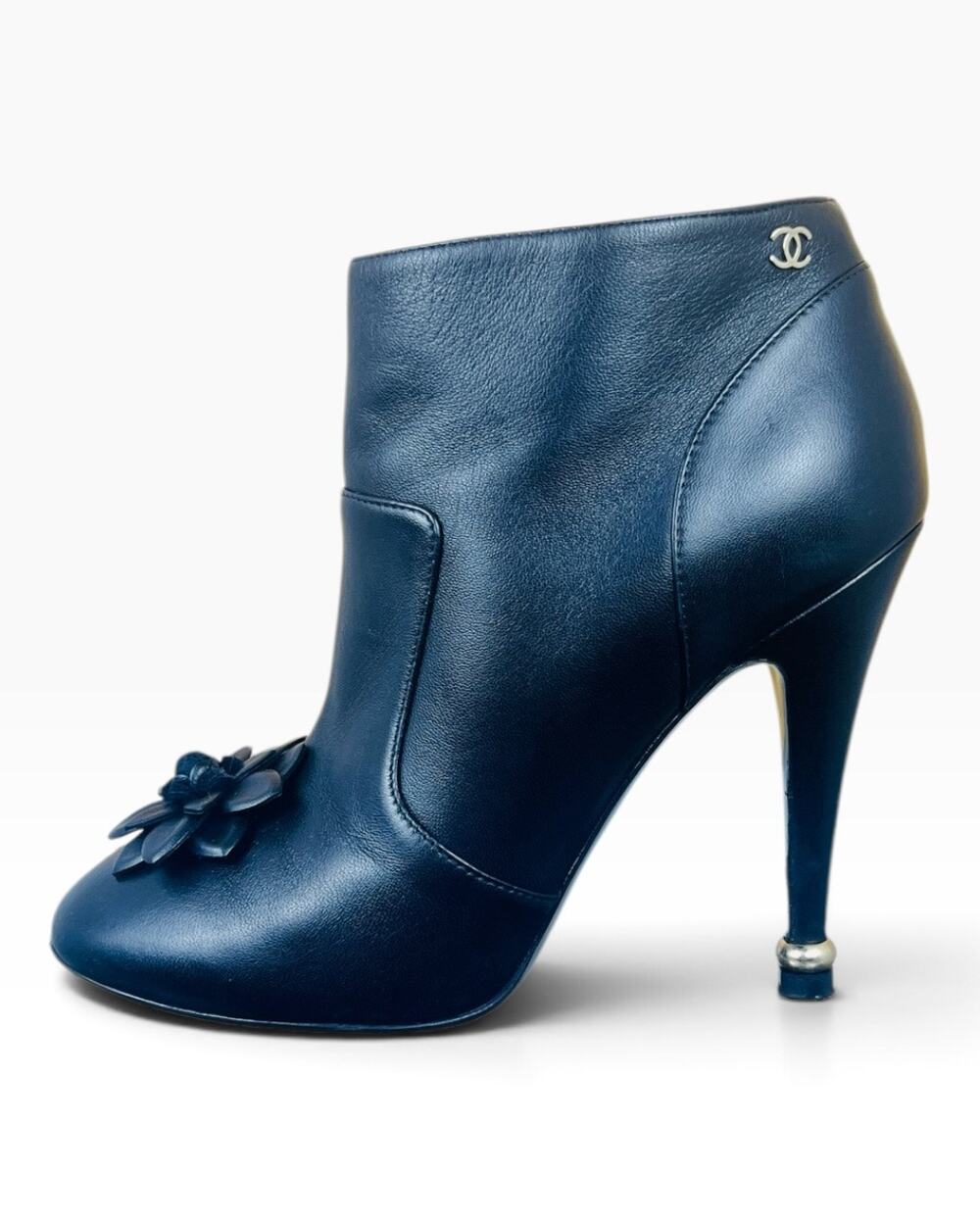 Chanel 15A Camellia Black Lambskin Leather CC Ankle Boots 35.5 Karl Lagerfeld